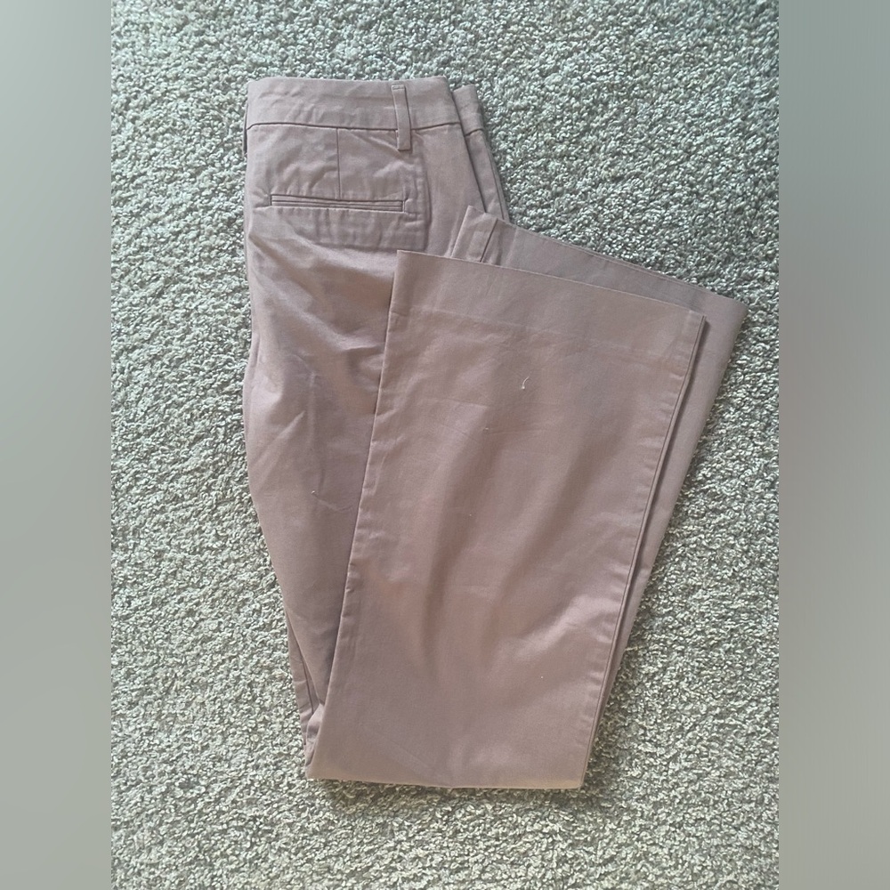Never worn pink Gap perfect khakis 4R